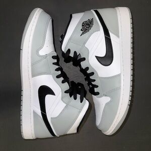 Nike air Jordan 1 mid light smoke grey